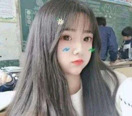 网红和初中女生,“网红效应下的初中女生生活变迁”