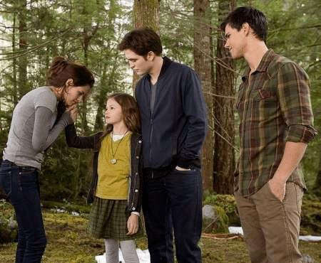 暮光之城4破晓下 花絮,破晓下幕后花絮：揭秘吸血鬼与狼人的激情对决